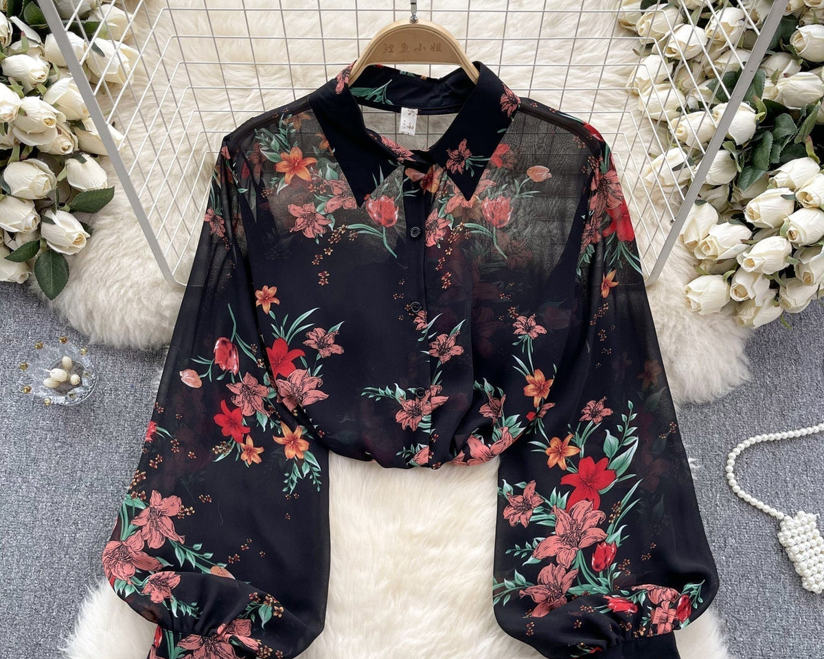 Bahar Çiçekli Desenli Şifon Bluz