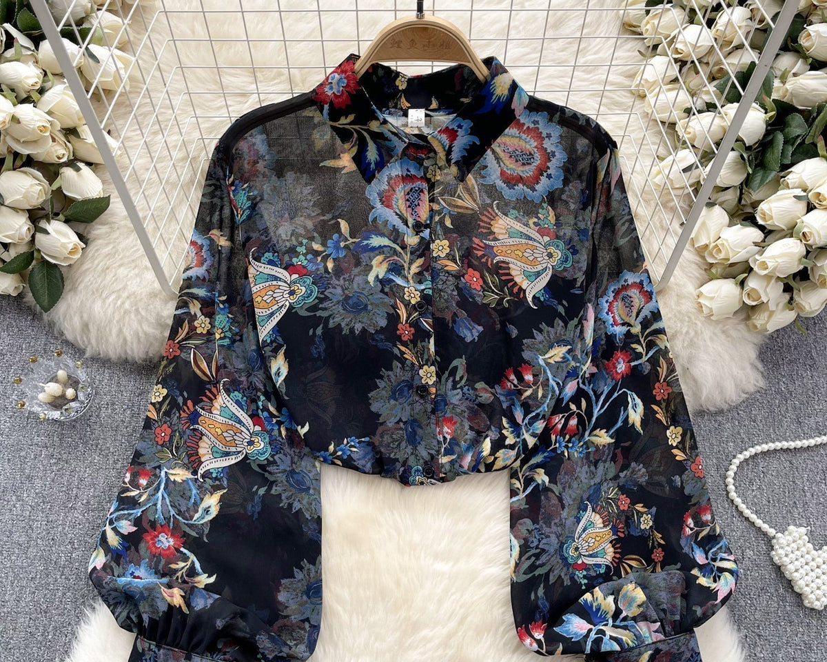 Bahar Çiçekli Desenli Şifon Bluz