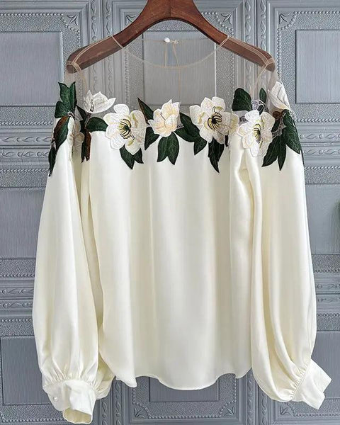 Çiçek İşlemeli Uzun Kollu Şifon Bluz