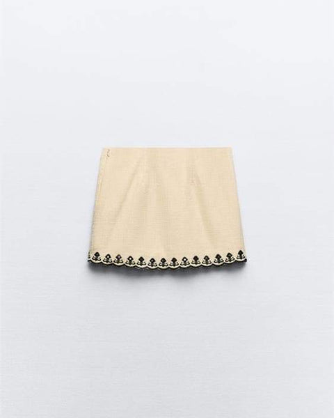 Cornelia – Çiçek Desenli Nakışlı Etek Seti