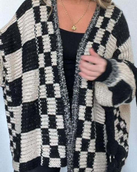 Açık Önlü ve Uzun Kollu Kareli Hırka